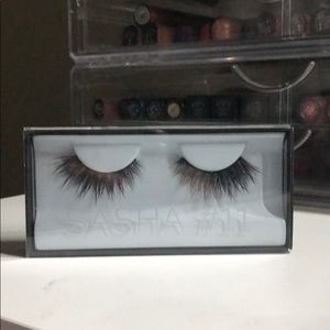 Huda lashes